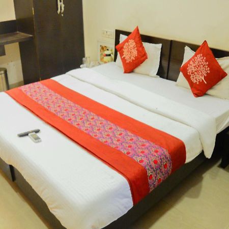 Hotel Royal Palace - 150 Meters From Mahakal Temple Ujjain Eksteriør bilde