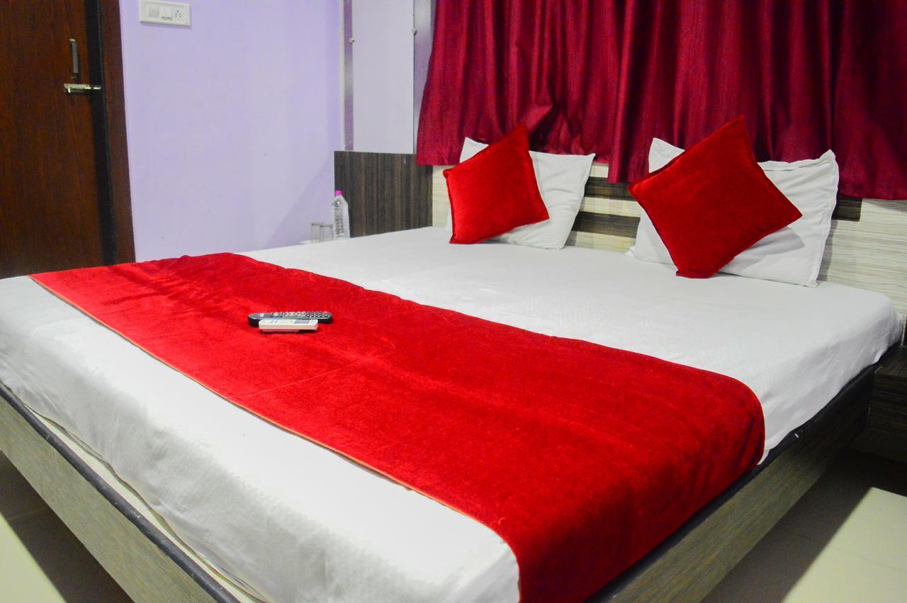 Hotel Royal Palace - 150 Meters From Mahakal Temple Ujjain Eksteriør bilde